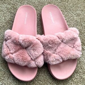 Steve Madden Pink Open Toe Fuzzy Slip On Sandal Flats Size 10
